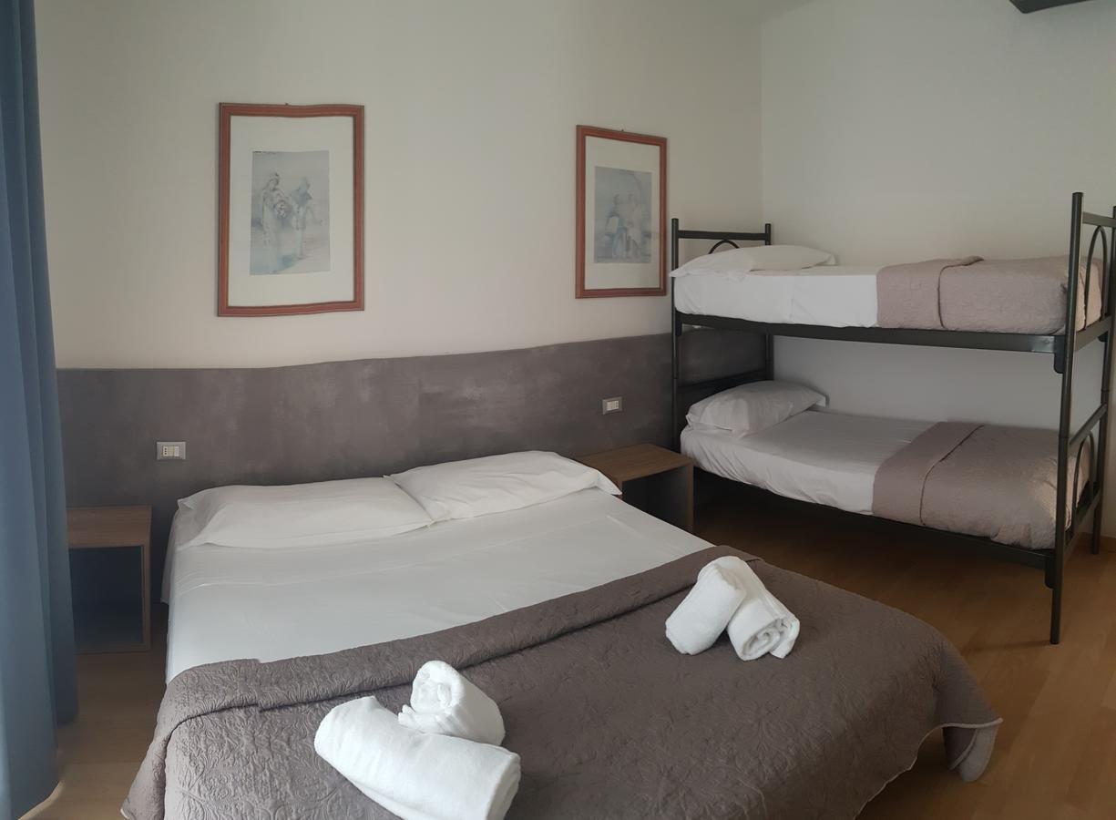 Hotel Stella D'Oro Лидо ди Йезоло Екстериор снимка